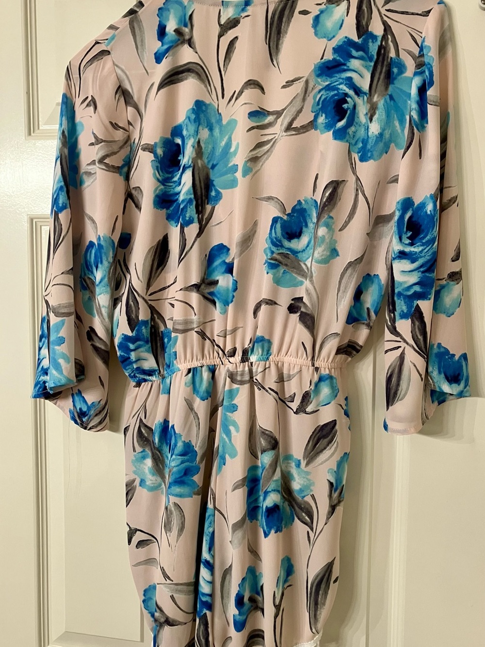 Design Lab Floral Romper - Picture 3 of 3